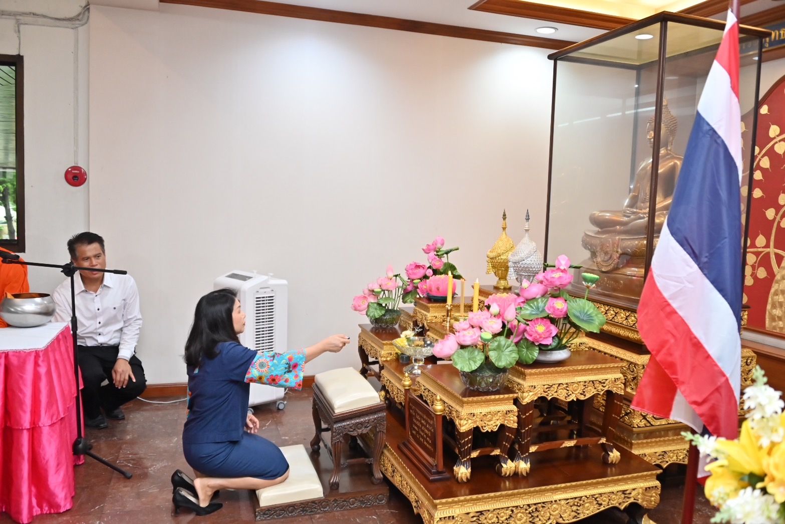 กรมบังคับคดี จัดกิจกรรมทำบุญตักบาตรประจำเดือนกรกฎาคม 2567